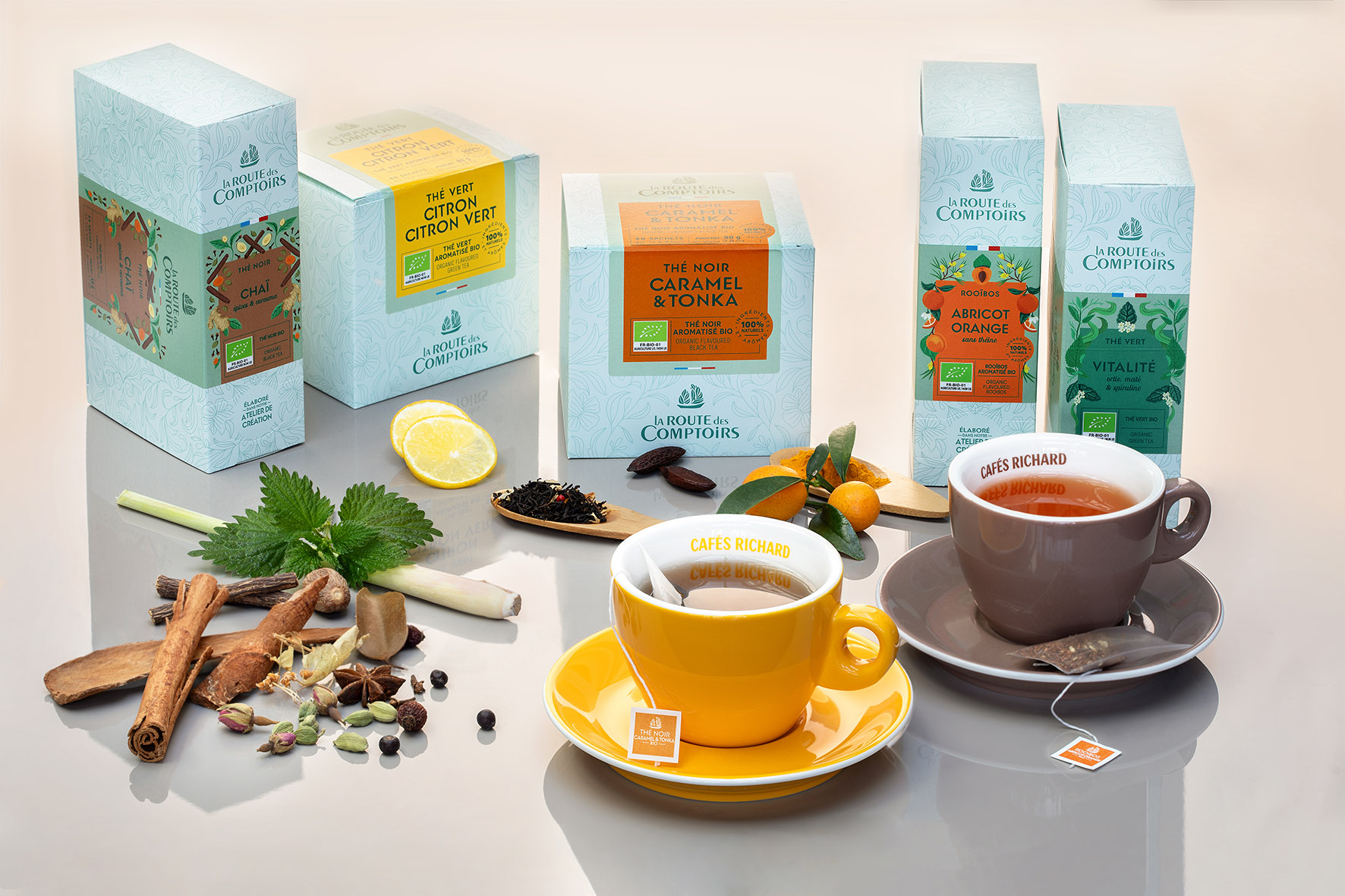 NOUVELLE COLLECTION DE THÉS & TISANES 100 % BIO