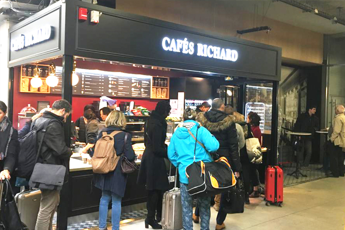 Kiosque Cafés Richard, Gare Montparnasse - Cafés Richard